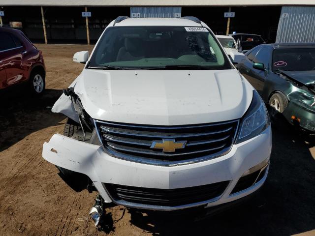 1GNKRGKD2HJ141012 - 2017 CHEVROLET TRAVERSE LT WHITE photo 5