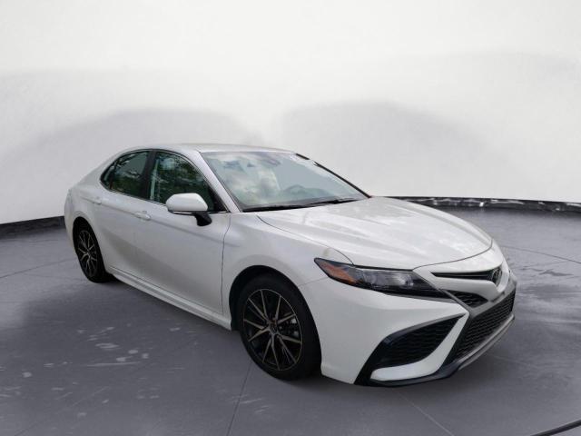 4T1G11AK2PU733070 - 2023 TOYOTA CAMRY SE NIGHT SHADE WHITE photo 4