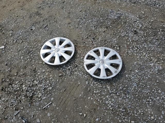 1NXBU4EE7AZ333052 - 2010 TOYOTA COROLLA BASE SILVER photo 12