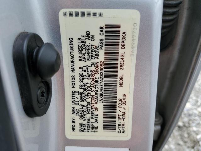 1NXBU4EE7AZ333052 - 2010 TOYOTA COROLLA BASE SILVER photo 13