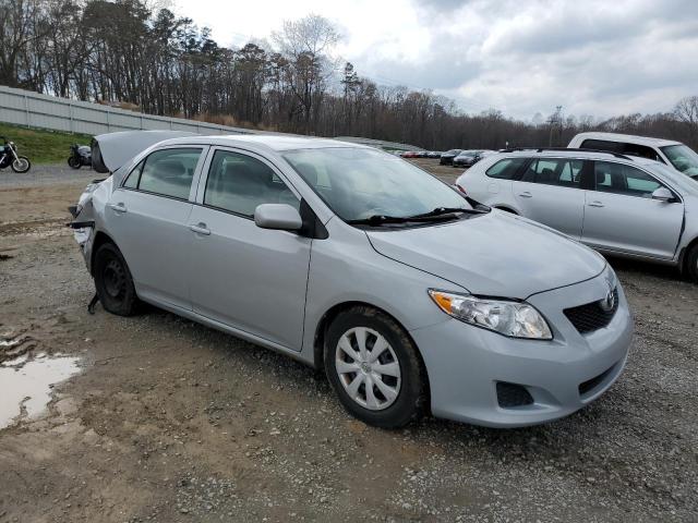 1NXBU4EE7AZ333052 - 2010 TOYOTA COROLLA BASE SILVER photo 4