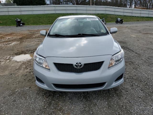 1NXBU4EE7AZ333052 - 2010 TOYOTA COROLLA BASE SILVER photo 5