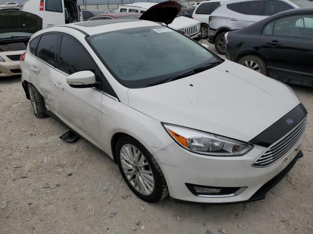 1FADP3N22JL271866 - 2018 FORD FOCUS TITANIUM WHITE photo 4