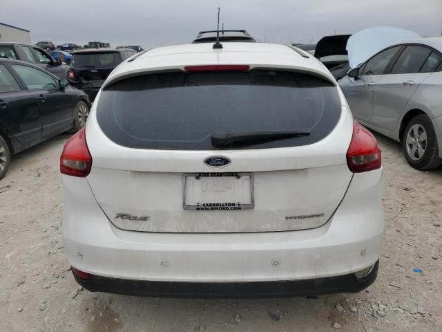 1FADP3N22JL271866 - 2018 FORD FOCUS TITANIUM WHITE photo 6