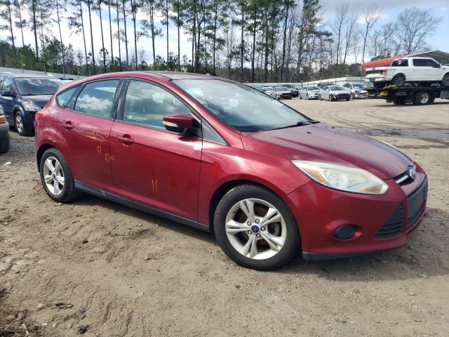 1FADP3K25DL288833 - 2013 FORD FOCUS SE MAROON photo 4