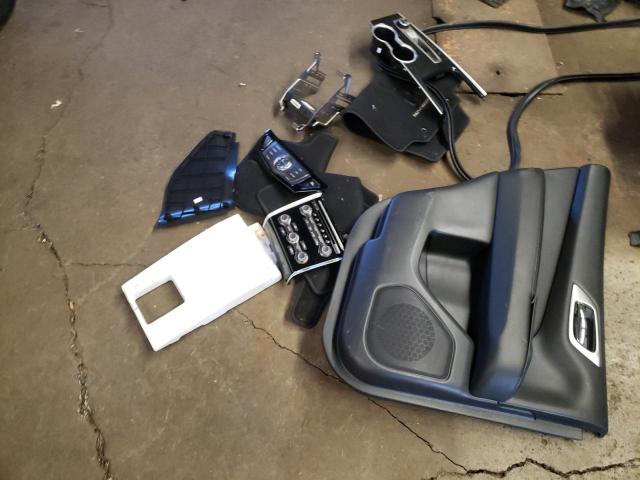 5N1DR2MM3KC617938 - 2019 NISSAN PATHFINDER S 银色 照片 13