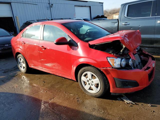 1G1JA5SH8D4106236 - 2013 CHEVROLET SONIC LS RED photo 4