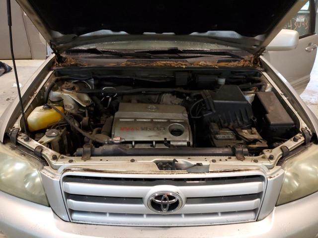 JTEDP21A540029317 - 2004 TOYOTA HIGHLANDER BASE SILVER photo 11