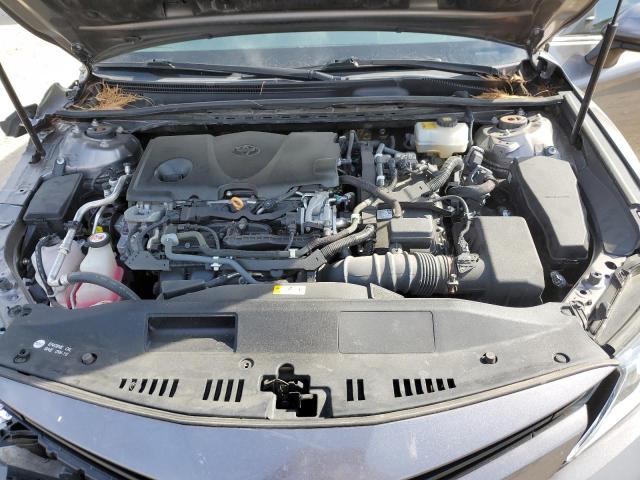 4T1B31HK9JU002069 - 2018 TOYOTA CAMRY LE SILVER photo 11