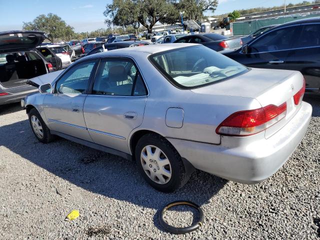 1HGCG16412A025058 - 2002 HONDA ACCORD LX SILVER photo 2