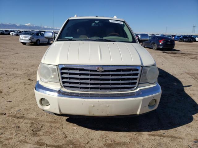 1A8HX58T69F711991 - 2009 CHRYSLER ASPEN LIMITED CREAM photo 5
