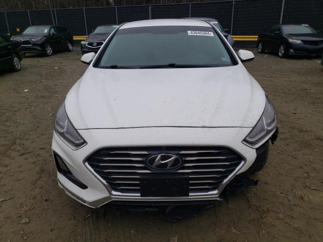 5NPE24AF0JH620085 - 2018 HYUNDAI SONATA SE WHITE photo 5