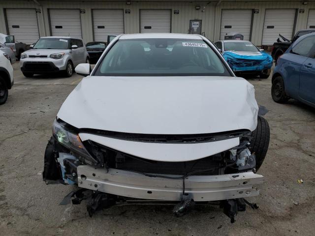 4T1G11AK7RU191905 - 2024 TOYOTA CAMRY SE NIGHT SHADE WHITE photo 5