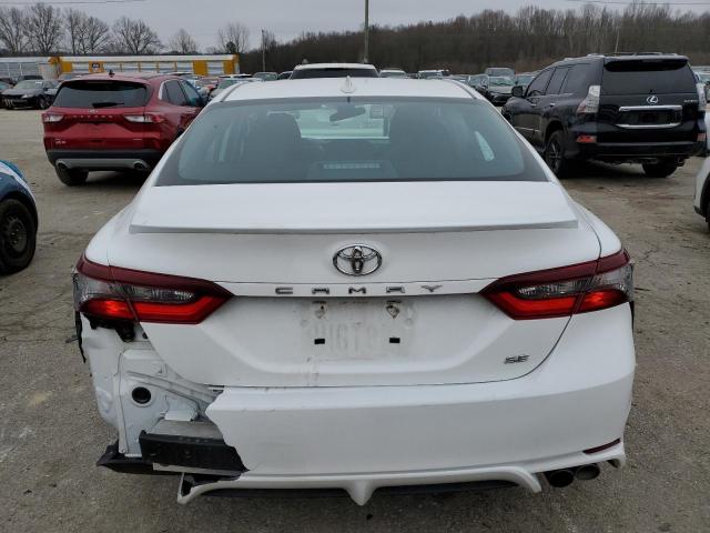 4T1G11AK7RU191905 - 2024 TOYOTA CAMRY SE NIGHT SHADE WHITE photo 6