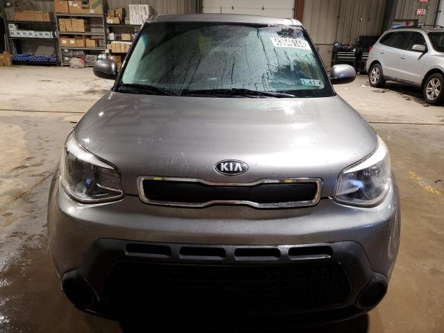 KNDJN2A21E7098486 - 2014 KIA SOUL GRAY photo 5