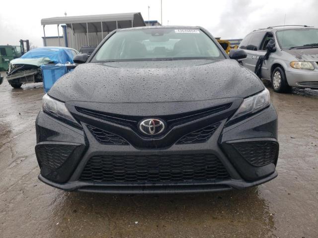 4T1T11AK4RU889418 - 2024 TOYOTA CAMRY SE NIGHT SHADE BLACK photo 5