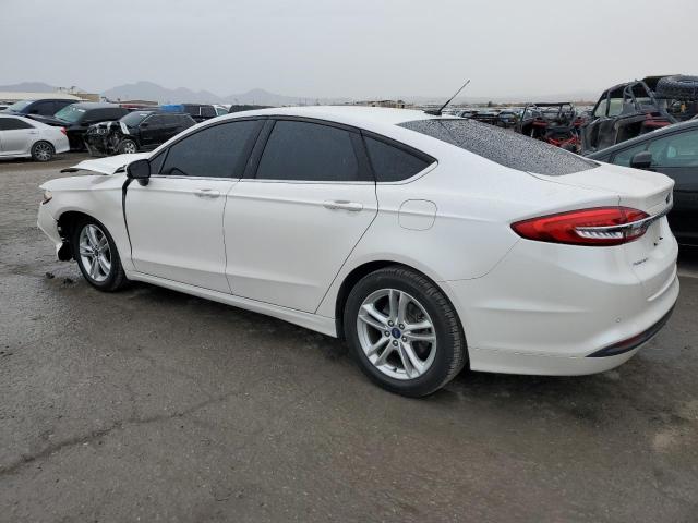 3FA6P0HD6JR204709 - 2018 FORD FUSION SE WHITE photo 2