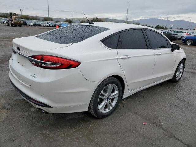 3FA6P0HD6JR204709 - 2018 FORD FUSION SE WHITE photo 3