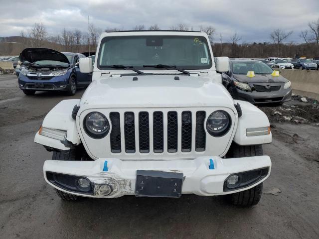 1C4JJXP65MW813695 - 2021 JEEP WRANGLER U SAHARA 4XE WHITE photo 5