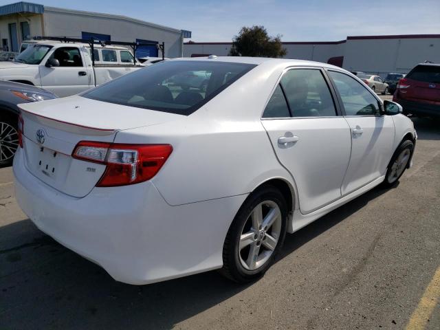 4T1BF1FK1CU520822 - 2012 TOYOTA CAMRY BASE WHITE photo 3