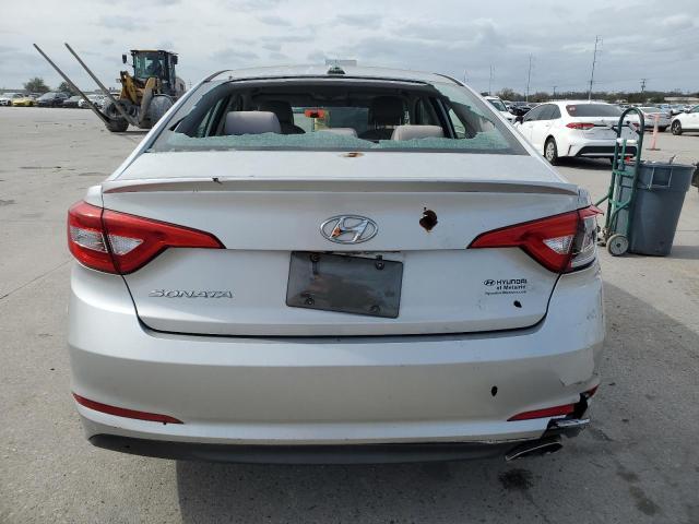 5NPE24AF6HH518218 - 2017 HYUNDAI SONATA SE SILVER photo 6