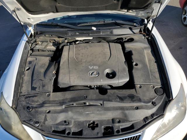 JTHCK262672015160 - 2007 LEXUS IS 250 WHITE photo 11