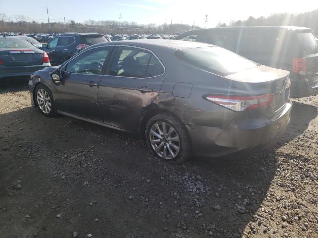 4T1B11HK0JU615476 - 2018 TOYOTA CAMRY L GRAY photo 2