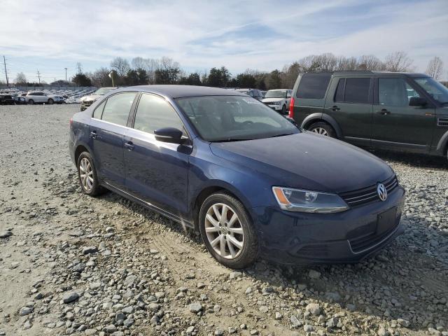 3VWD17AJ8EM368331 - 2014 VOLKSWAGEN JETTA SE BLUE photo 4