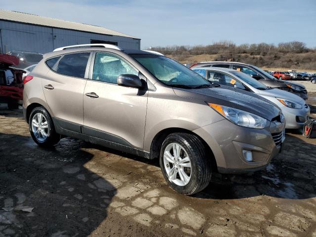 KM8JU3AC2DU598072 - 2013 HYUNDAI TUCSON GLS GRAY photo 4