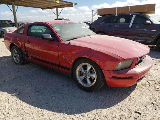 1ZVFT80N475344548 - 2007 FORD MUSTANG RED photo 4