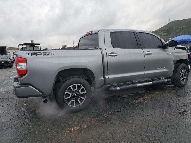 5TFFY5F14FX180065 - 2015 TOYOTA TUNDRA CREWMAX LIMITED GRAY photo 3