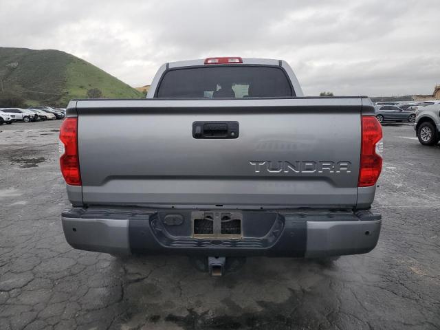 5TFFY5F14FX180065 - 2015 TOYOTA TUNDRA CREWMAX LIMITED GRAY photo 6