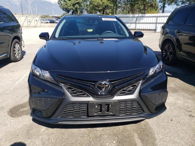 4T1T11AK7RU863976 - 2024 TOYOTA CAMRY SE NIGHT SHADE BLACK photo 5