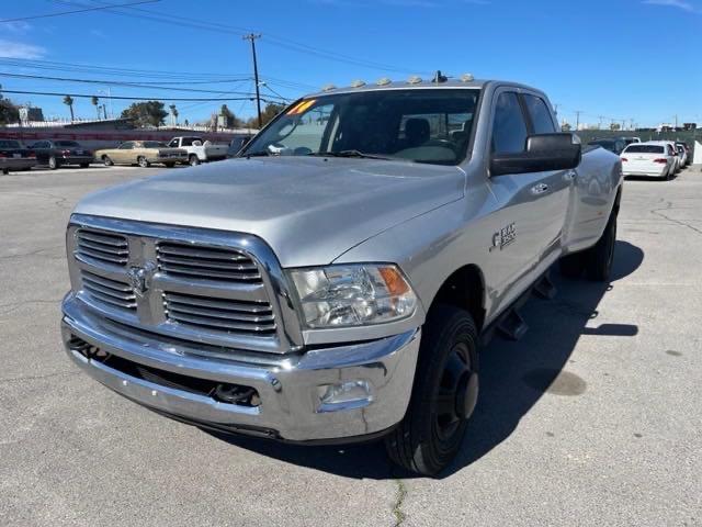 3C63RRHL3EG310658 - 2014 RAM 3500 SLT SILVER photo 2