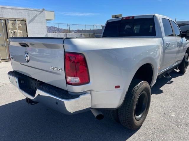 3C63RRHL3EG310658 - 2014 RAM 3500 SLT SILVER photo 4