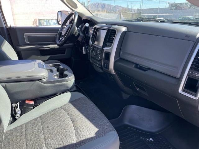 3C63RRHL3EG310658 - 2014 RAM 3500 SLT SILVER photo 5