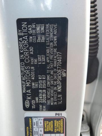 KNDJP3A50E7704077 - 2014 KIA SOUL + SILVER photo 13