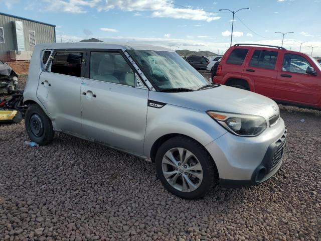 KNDJP3A50E7704077 - 2014 KIA SOUL + SILVER photo 4