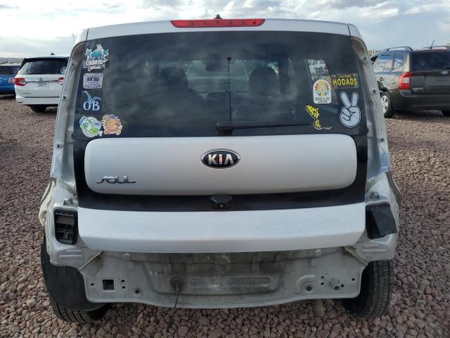 KNDJP3A50E7704077 - 2014 KIA SOUL + SILVER photo 6