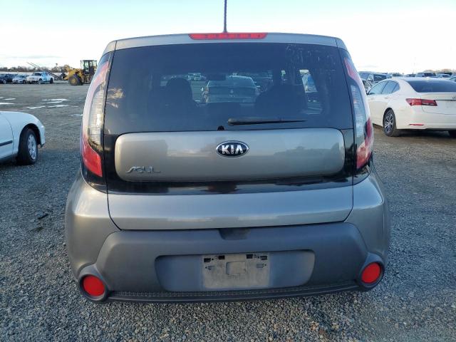 KNDJN2A25G7258095 - 2016 KIA SOUL GRAY photo 6