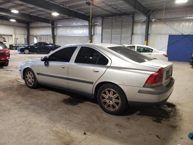 YV1RS61T432258327 - 2003 VOLVO S60 SILVER photo 2