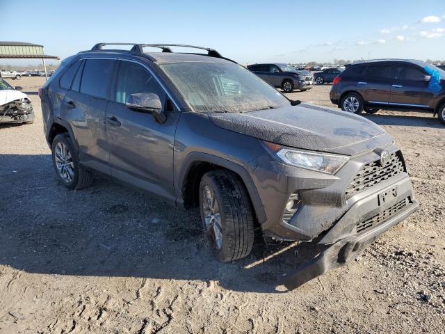 2T3C1RFV4LW091677 - 2020 TOYOTA RAV4 XLE PREMIUM GRAY photo 4