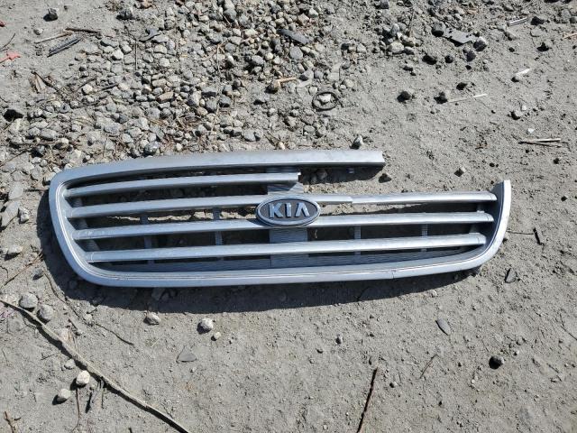 KNDUP131326316399 - 2002 KIA SEDONA EX SILVER photo 13