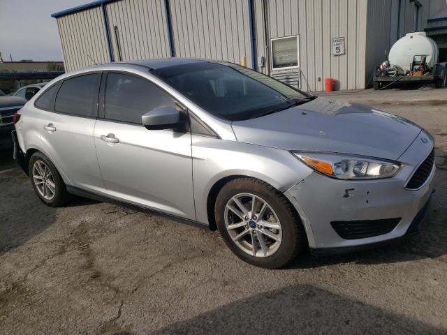 1FADP3FE4JL270727 - 2018 FORD FOCUS SE SILVER photo 4