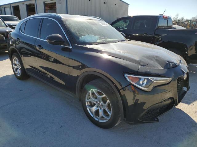 ZASPAJAN9K7C50656 - 2019 ALFA ROMEO STELVIO BLACK photo 4