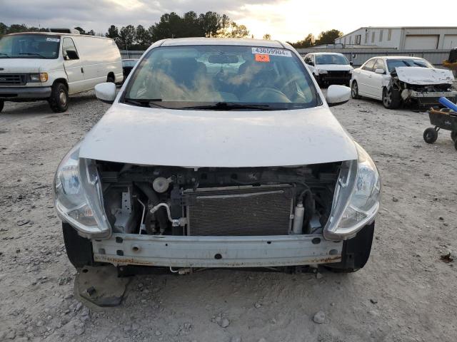 3N1CN7AP7JL845972 - 2018 NISSAN VERSA S WHITE photo 5