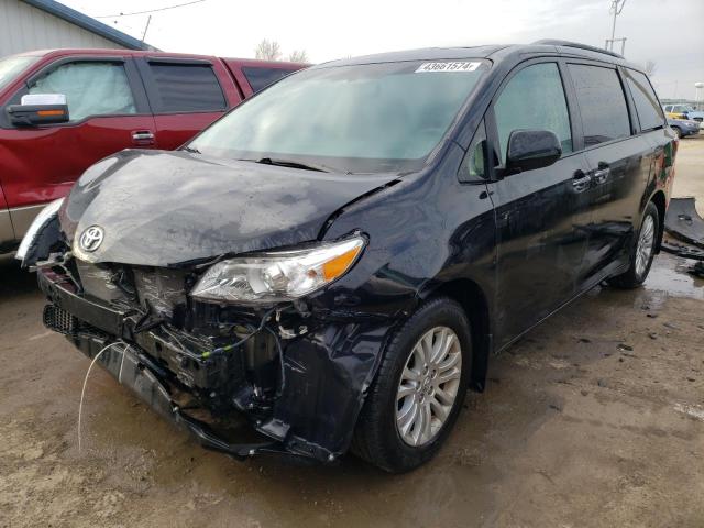 2017 TOYOTA SIENNA XLE, 