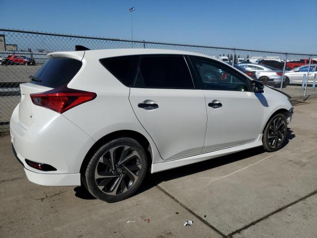 JTNKARJE2GJ522908 - 2016 TOYOTA SCION IM WHITE photo 3