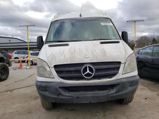 WD3PE8CB4B5586567 - 2011 MERCEDES-BENZ SPRINTER 2500 WHITE photo 5