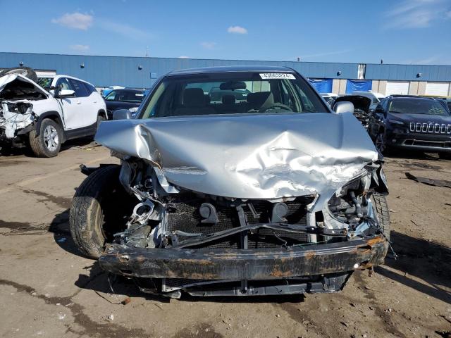 4T1BE32K95U563635 - 2005 TOYOTA CAMRY LE GRAY photo 5